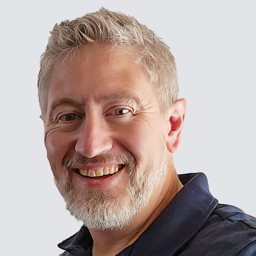 Picture of Luniel de Beer, co-Author of Ready: Why Most Software Projects Fail and How to Fix It