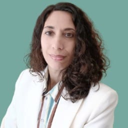 Picture of Serena Martino, Author of The Unwritten Job Description: How to Redesign Work and Life on Your Terms
