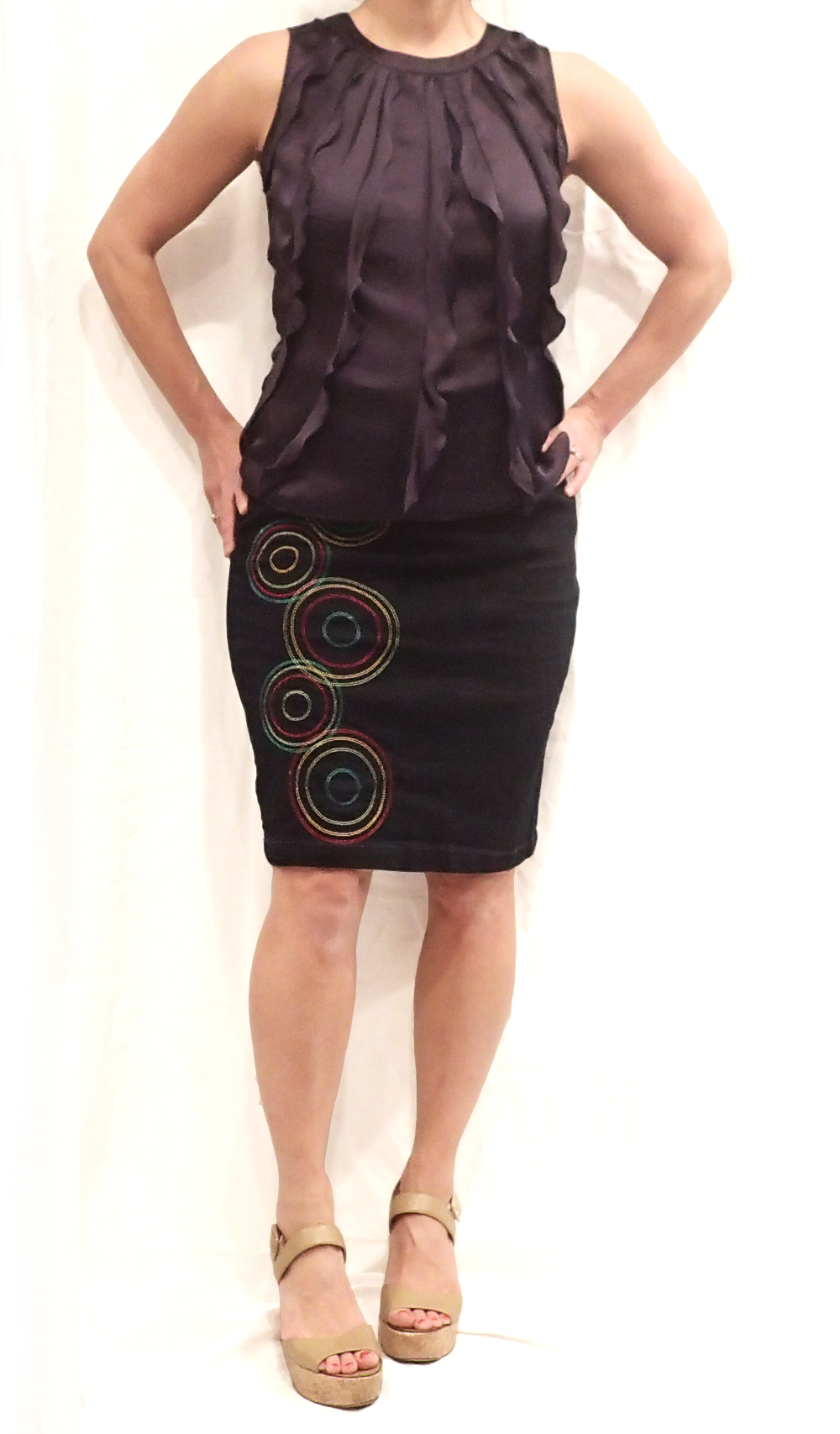 Completed overlapping circles skirt