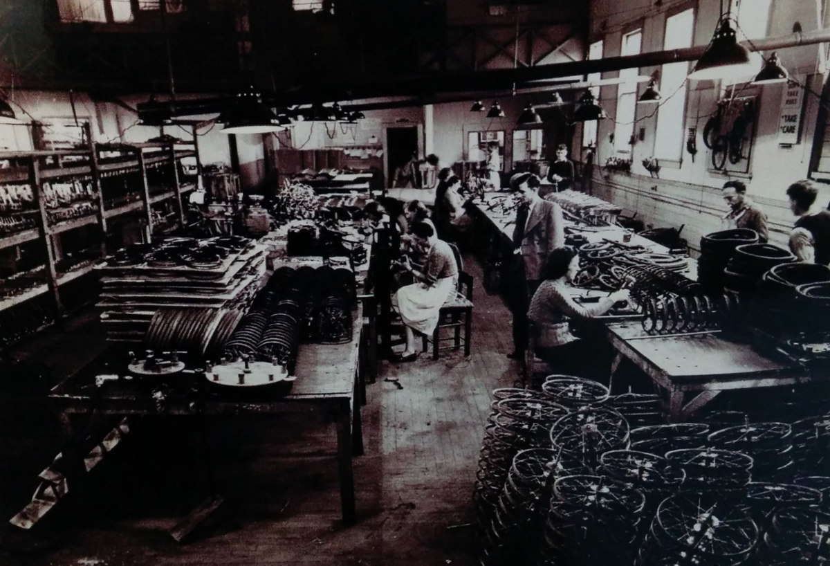 Assembly of the Akrad Flyer (1945)