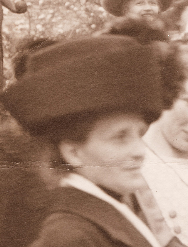 Portrait von Fr. Lydia Bauer, die erste Bahá’í, die Herr Pöllinger traf. Quelle: Bahá’í-Verlag Deutschland, Ausschnitt aus Gruppenfoto 1913
