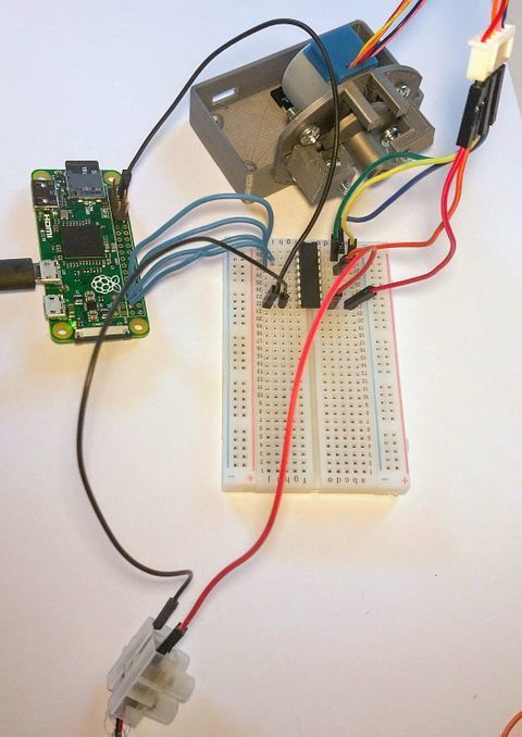 Abb. 6.21: Frei fliegende Raspi-Motor Verdrahtung