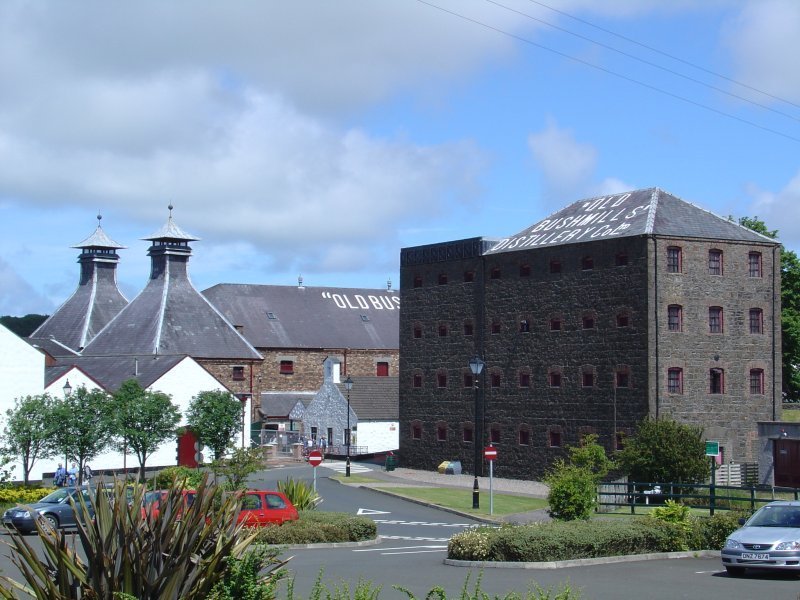 Old Bushmills Destillery - die älteste noch aktive Whiskey-Breenerei weltweit