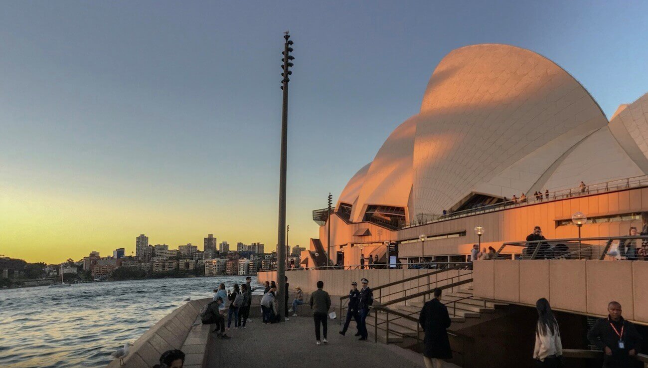 Ein verstecktes Gesicht in der Oper in Sydney – Foto: Richard Berenbrinck