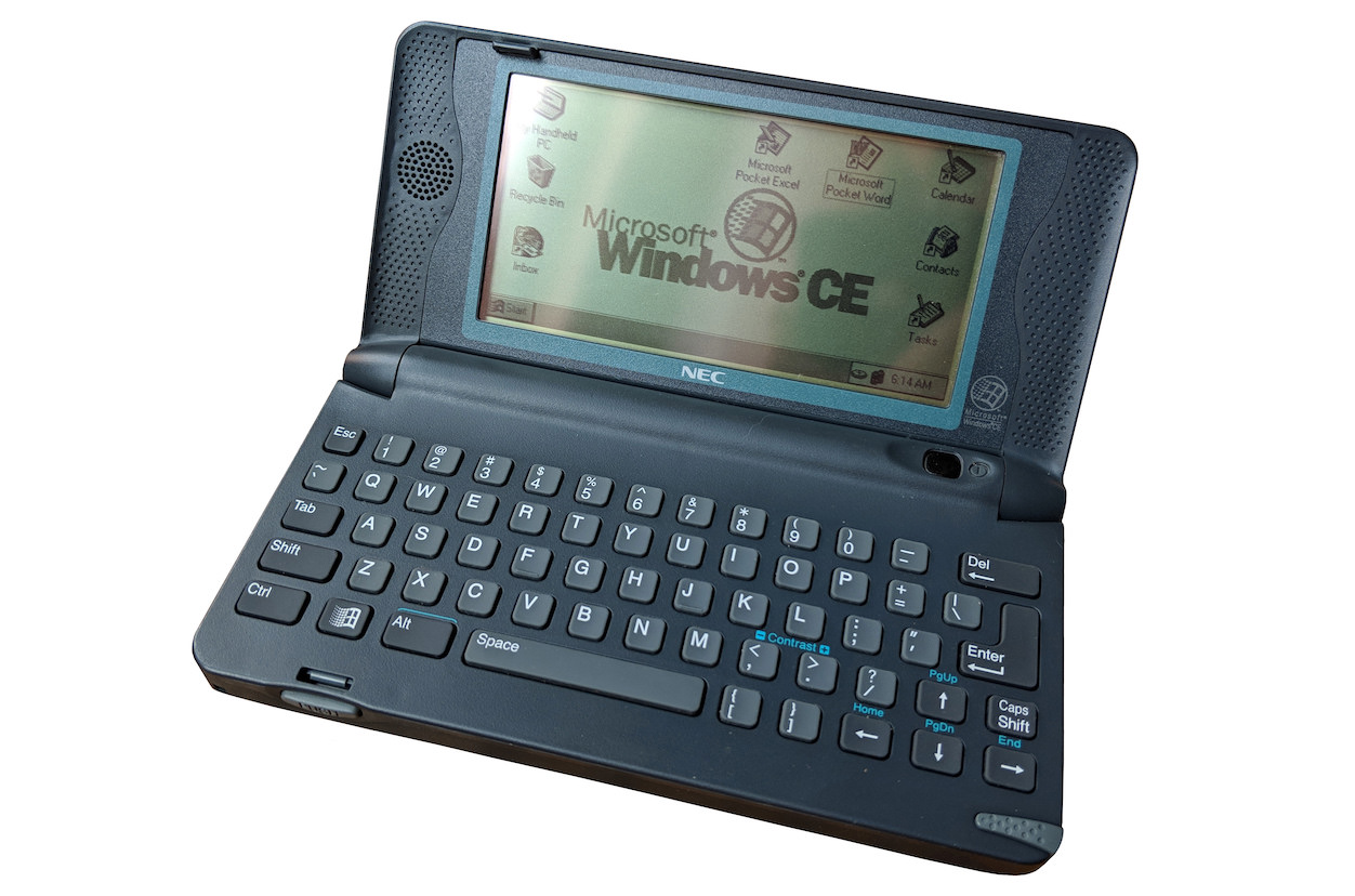 NEC MobilePro 400 mit Windows CE 1.0. Quelle: Dmitry Brant (CC BY-SA 4.0), freigestellt