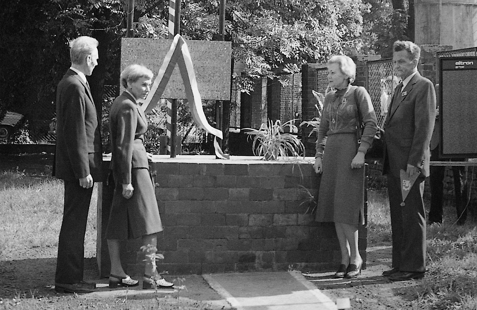 Giving the name of Wanda and Witold Donimirski to a vocational school, from the left: Stanisław, Halina, Irena, Olgierd, Elbląg 1981
