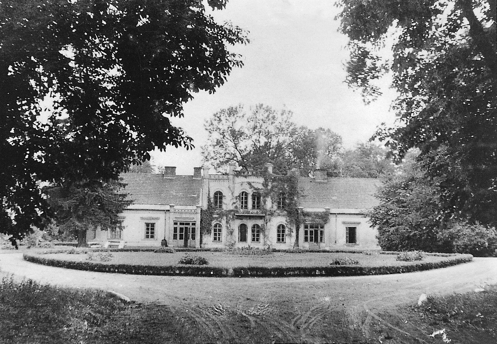 Manor house in Jeziorko near Łomża - birthplace of author’s husband