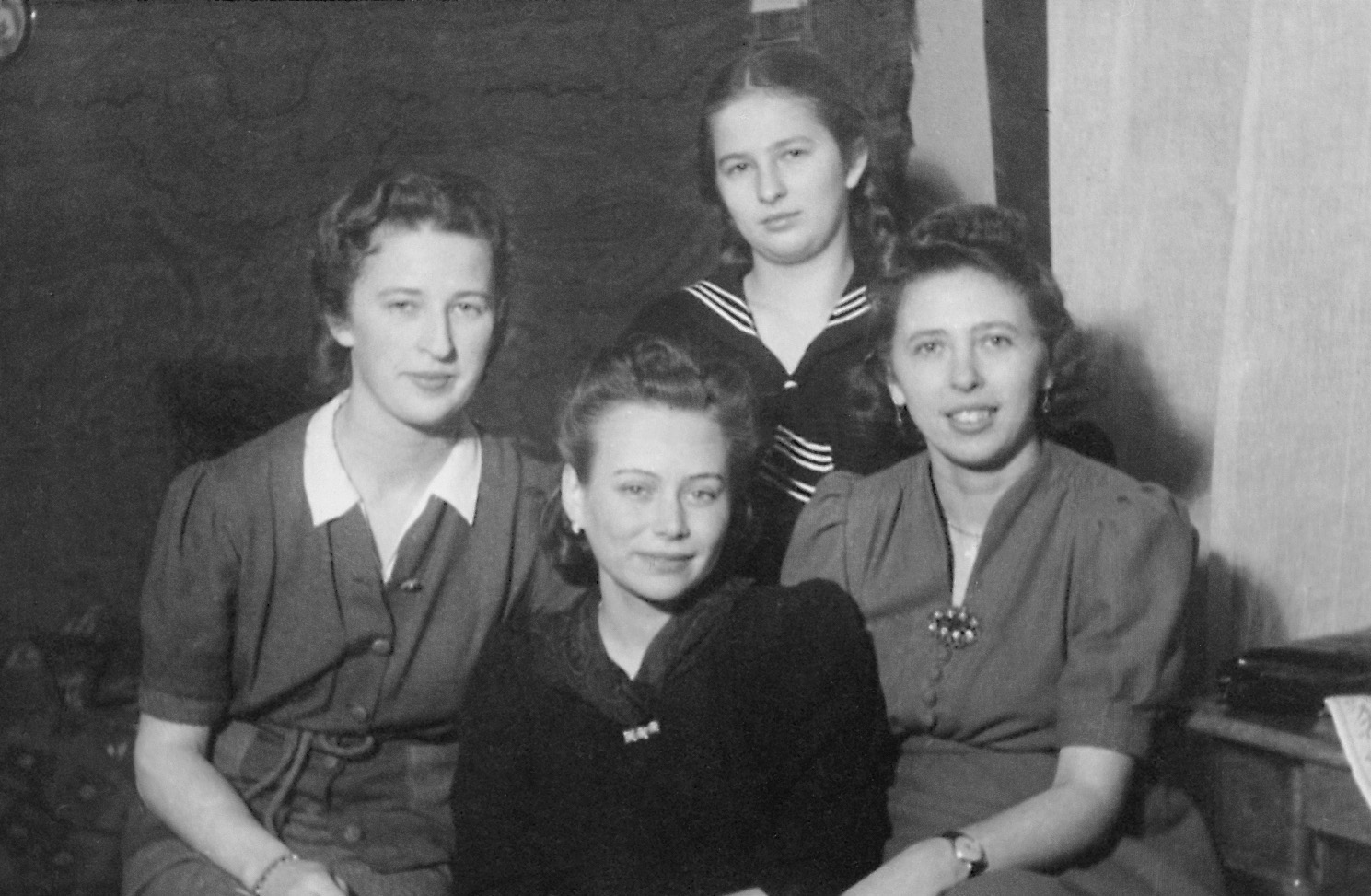 center: author, from left: her cousins Teresa, Maria, Bogumiła Oziębło